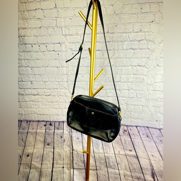 Etienne Aigner Handbags - Etienne Aigner vintage black leather purse with gold accents